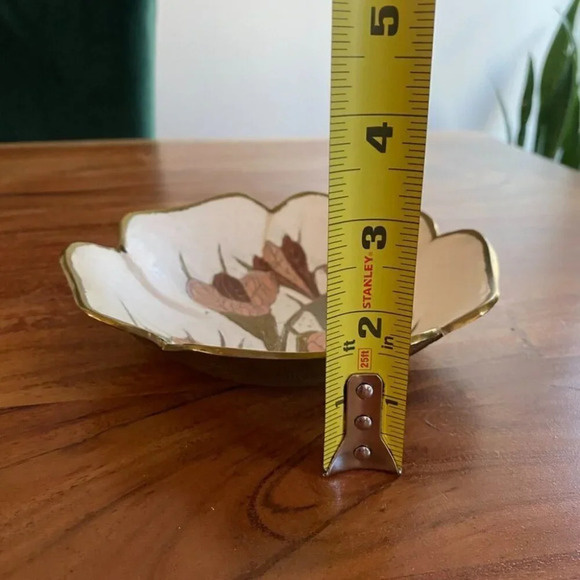 Vintage Handpainted Iris  Flowers on Solid Brass Trinket Dish - Picture 12 of 12